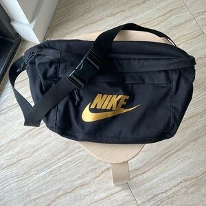 Nike crossbody